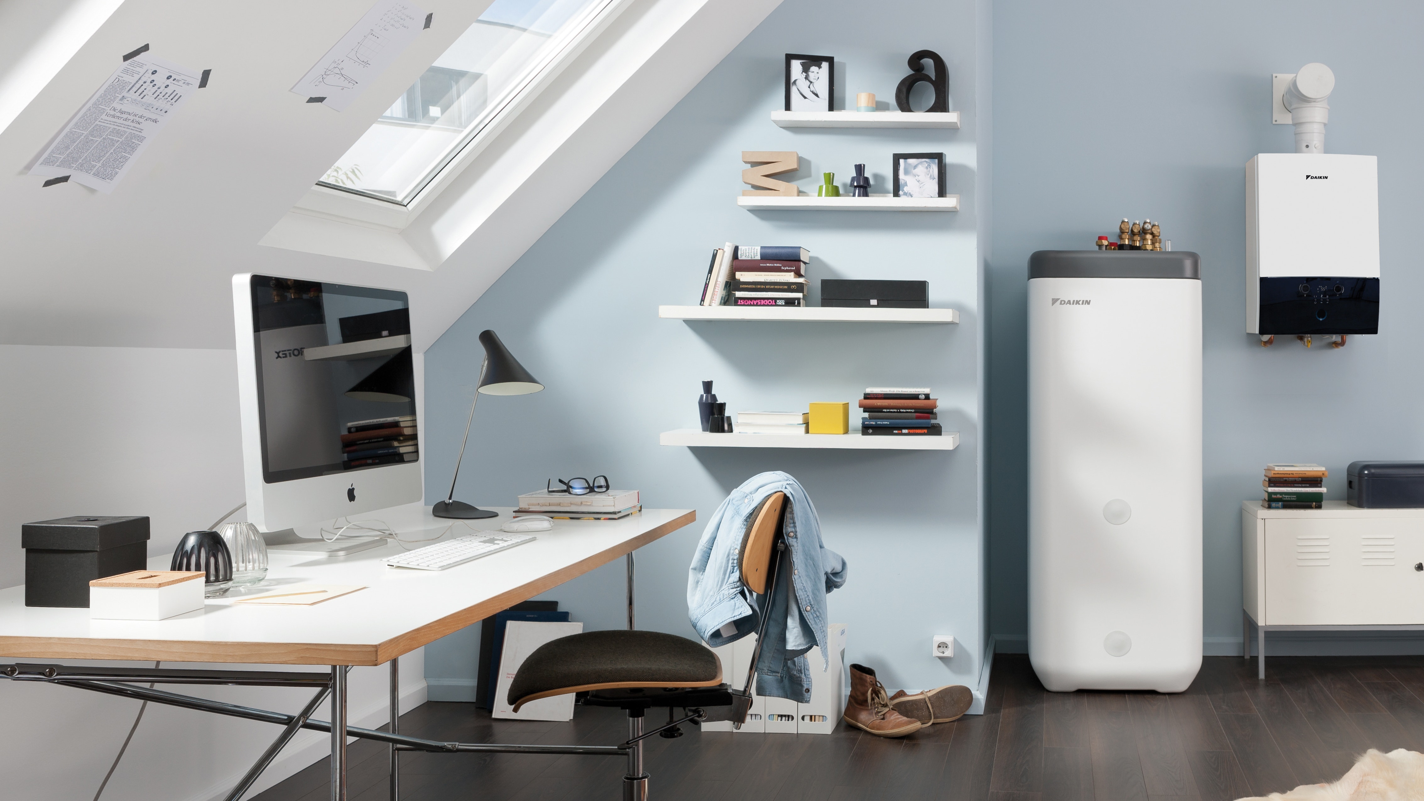 Daikin varmvattentank i ett studentrum
